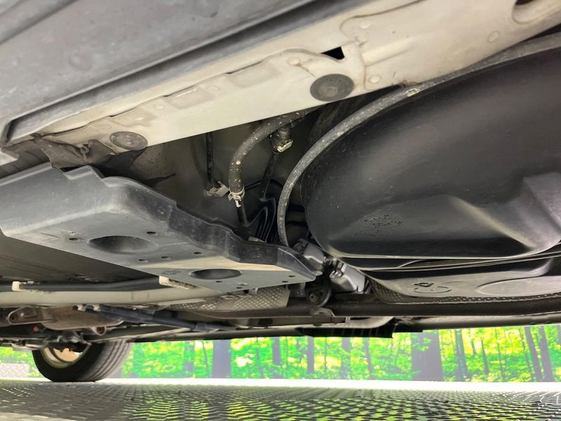 2018 Toyota Prius α DAA-ZVW40W (UW-6aa616c9f2e11)[17]
