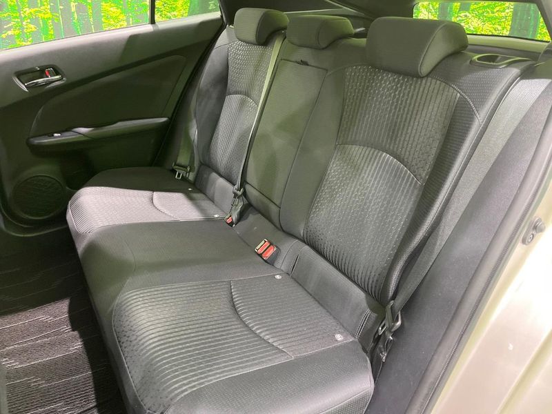 2016 Toyota Prius DAA-ZVW50 (UW-6aa616cf91ec2)[10]