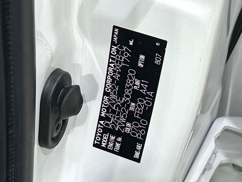 2018 Toyota Prius PHV DLA-ZVW52 (UW-6aa616d745c3f)[1]