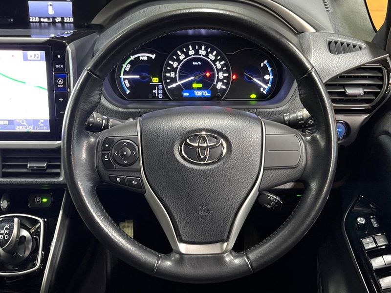 2018 Toyota Voxy DAA-ZWR80W (UW-6aa616e499472)[24]