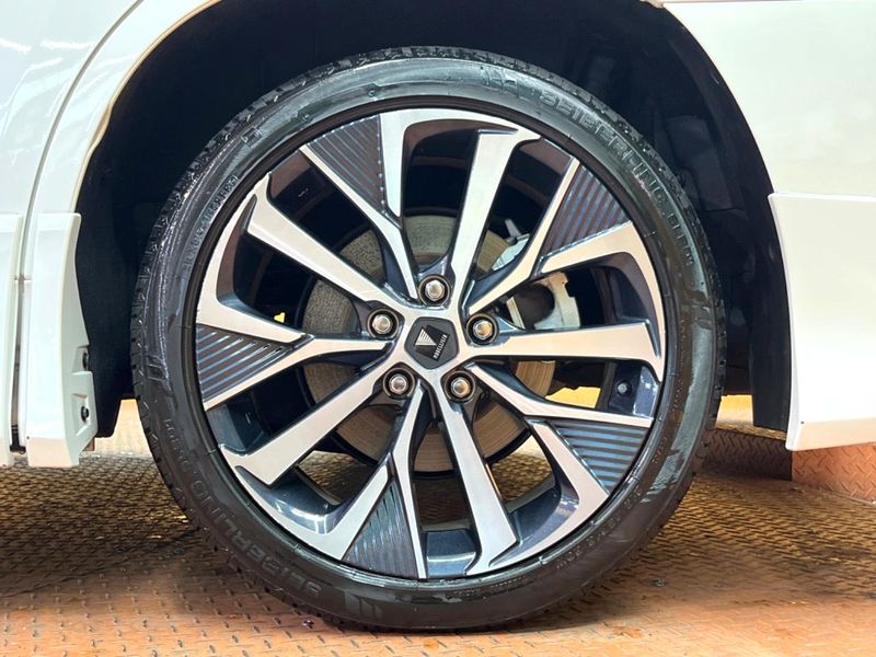 2023 Toyota Noah 6AA-ZWR90W (UW-6aa616ef54926)[19]