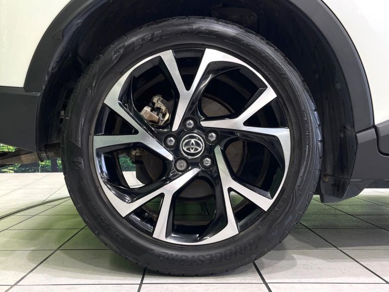 2017 Toyota C-HR DAA-ZYX10 (UW-6aa616f8c87fc)[14]
