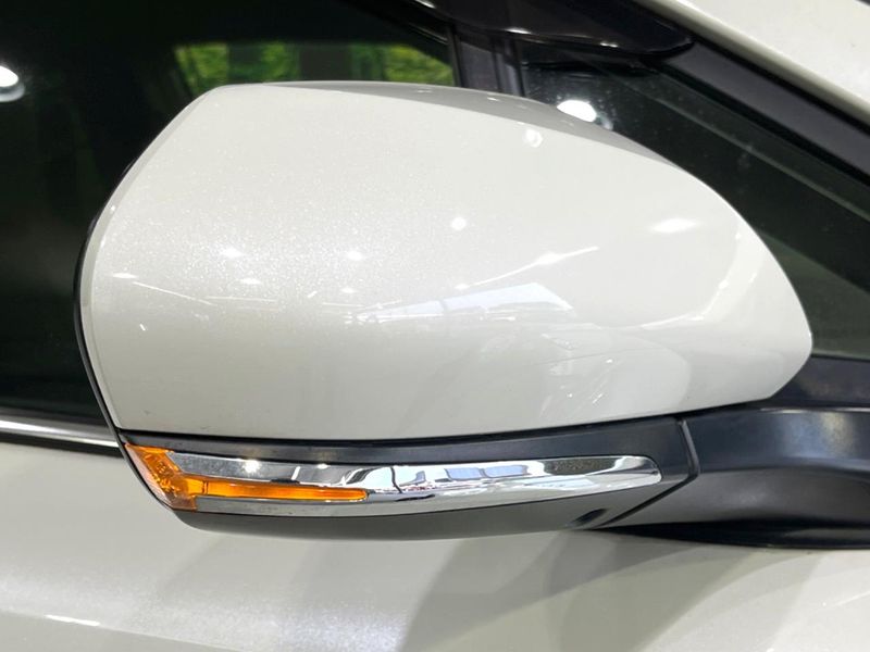 2017 Toyota C-HR DAA-ZYX10 (UW-6aa616f8c87fc)[7]