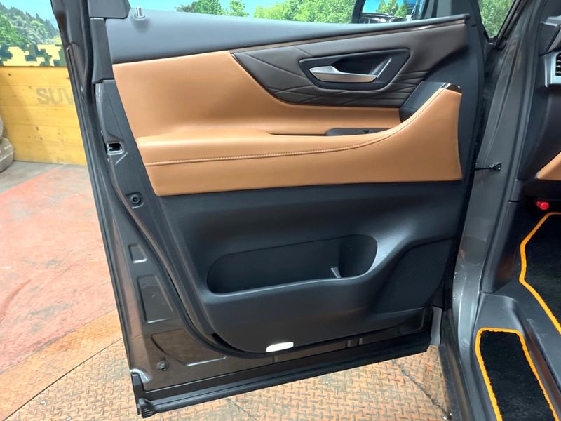 2025 Toyota Vellfire Hybrid 6AA-AAHH40W (UW-6aa76402386a0)[6]