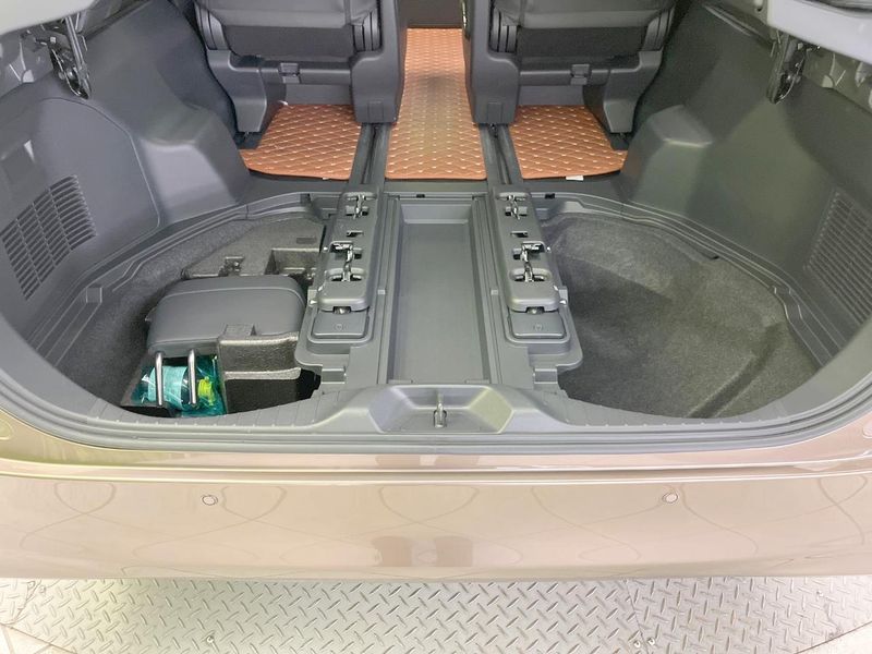 2025 Toyota Alphard 3BA-AGH40W (UW-6aa7642d1fcb7)[14]