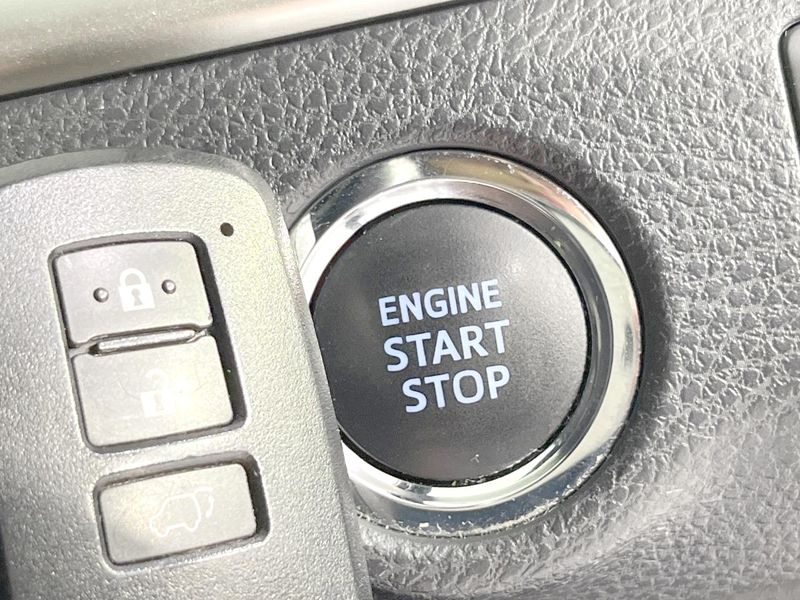 2017 Toyota Harrier DBA-ASU60W (UW-6aa7643a22010)[5]