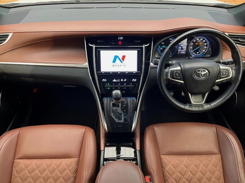 2018 Toyota Harrier Hybrid DAA-AVU65W (UW-6aa7643d18d5b)[21]