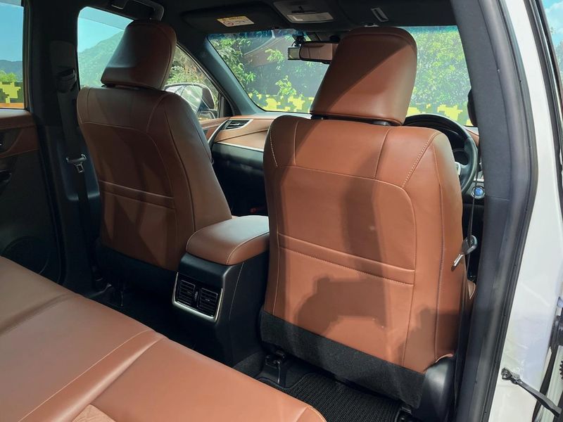 2018 Toyota Harrier Hybrid DAA-AVU65W (UW-6aa7643d18d5b)[19]