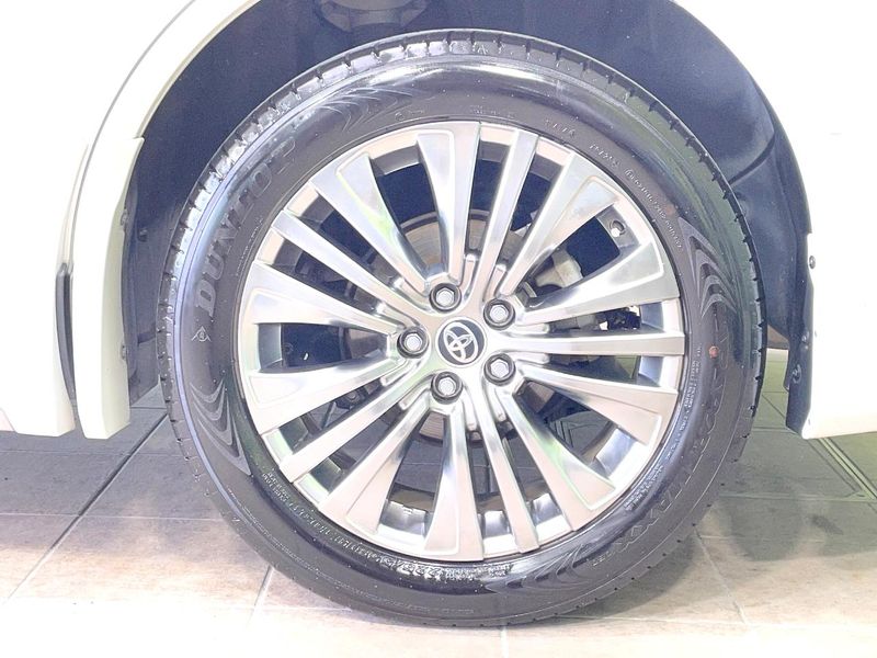 2020 Toyota Harrier Hybrid 6AA-AXUH80 (UW-6aa7644b56685)[12]