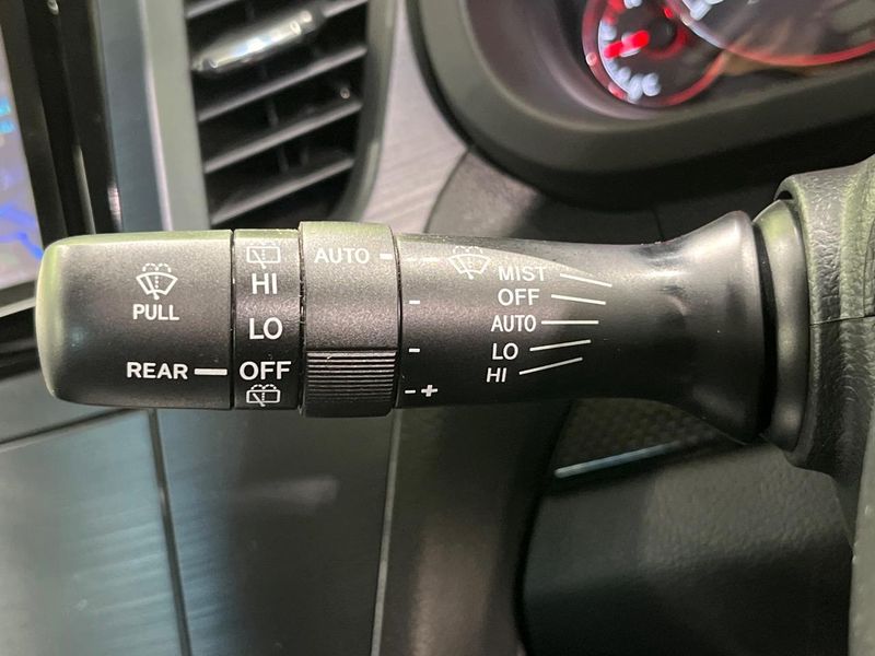 2014 Subaru Legacy B4 DBA-BMM (UW-6aa764a822b33)[19]