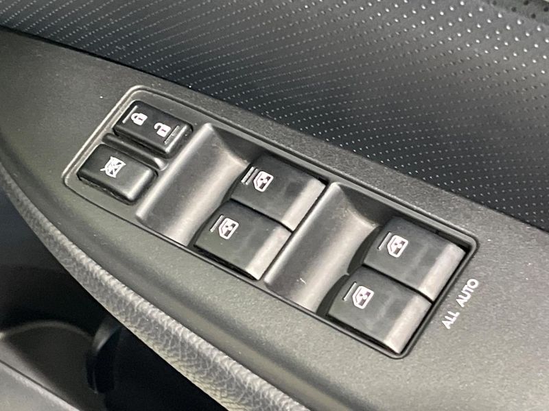 2014 Subaru Legacy B4 DBA-BMM (UW-6aa764a822b33)[28]