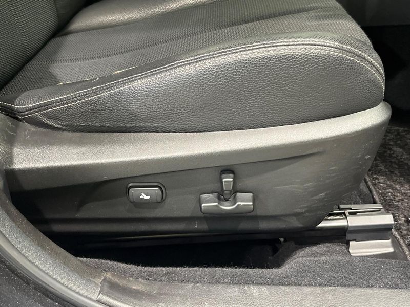 2014 Subaru Legacy B4 DBA-BMM (UW-6aa764a822b33)[27]