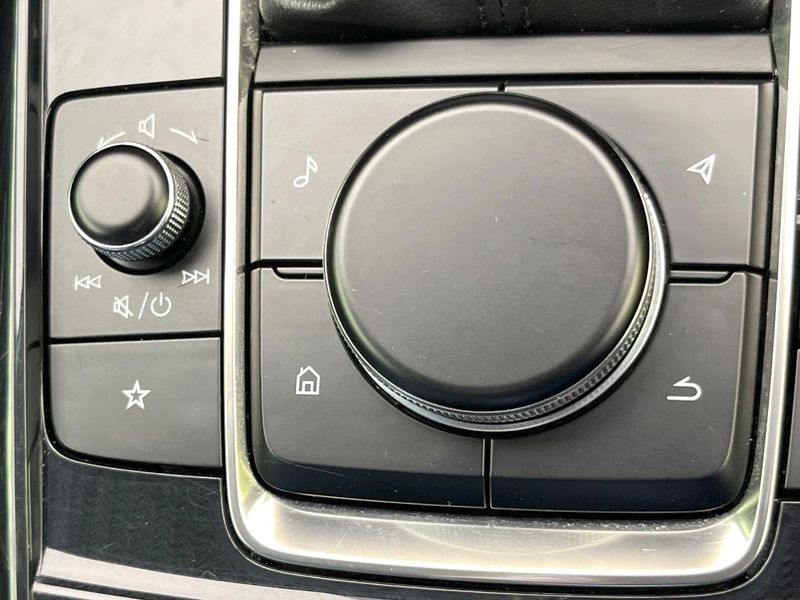 2020 Mazda CX-30 5BA-DMEP (UW-6aa764cc6c917)[27]