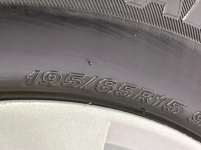 2017 Nissan Serena DAA-GC27 (UW-6aa764f3d0a01)[17]