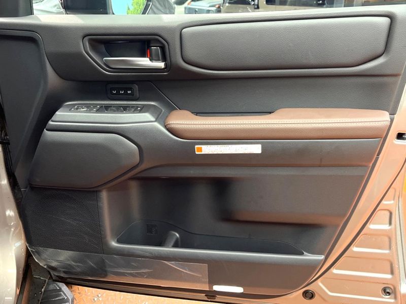 2024 Toyota Land Cruiser 250 3DA-GDJ250W (UW-6aa764fb9ed67)[23]