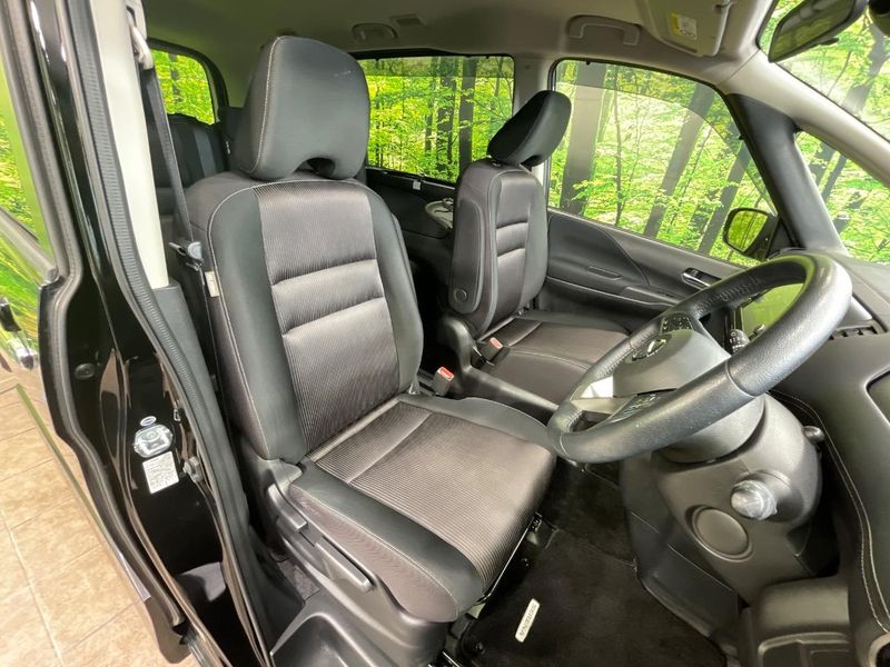 2017 Nissan Serena DAA-GFC27 (UW-6aa764fedbe22)[25]