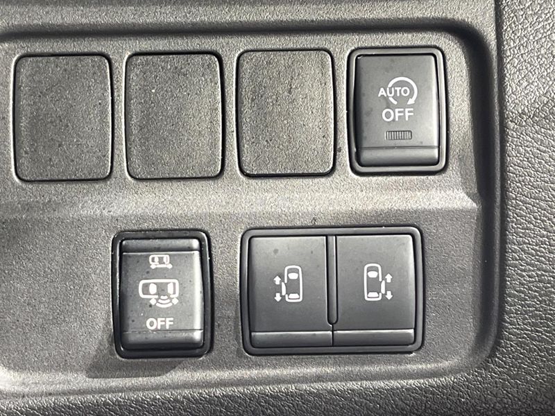 2021 Nissan Serena 5AA-GFC27 (UW-6aa7650910f3b)[11]