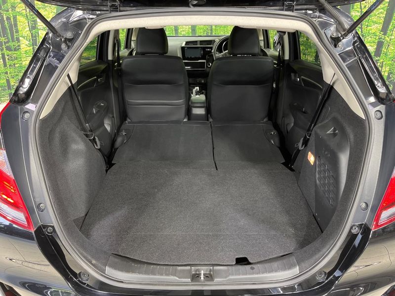 2019 Honda Fit Hybrid DAA-GP6 (UW-6aa76520ab8ae)[7]