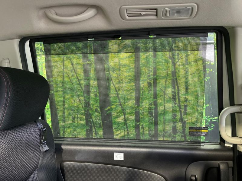 2013 Nissan Serena DAA-HFC26 (UW-6aa765599b1c8)[27]