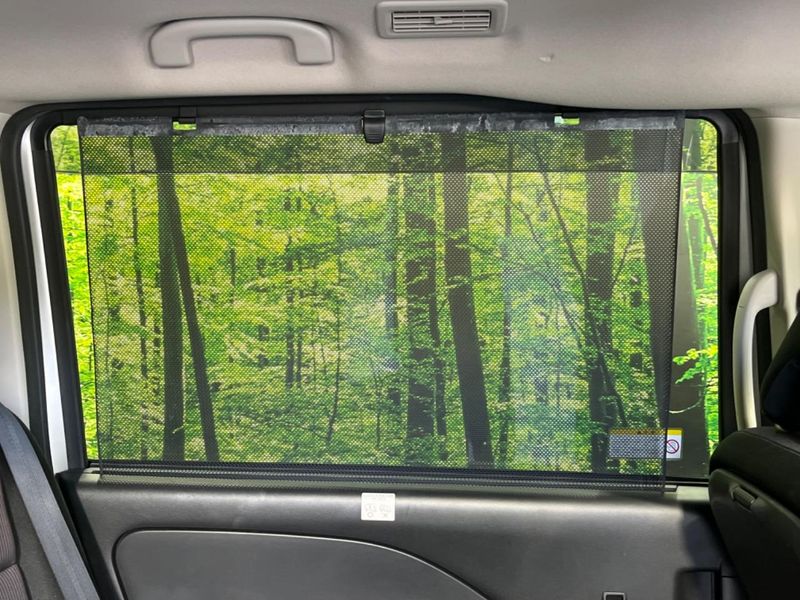 2018 Nissan Serena DAA-HFC27 (UW-6aa7655d26626)[27]