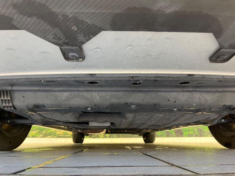2018 Nissan Serena DAA-HFC27 (UW-6aa7655d26626)[13]