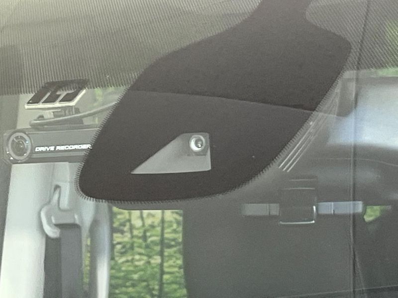 2018 Nissan Serena DAA-HFC27 (UW-6aa7655d26626)[12]
