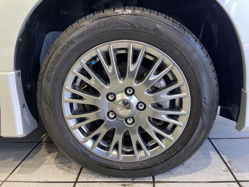 2018 Nissan Serena DAA-HFC27 (UW-6aa7655d26626)[22]