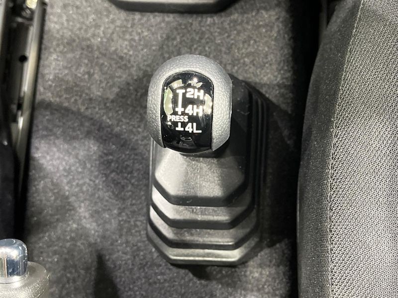2023 Suzuki Jimny 3BA-JB64W (UW-6aa7656e60ab3)[24]