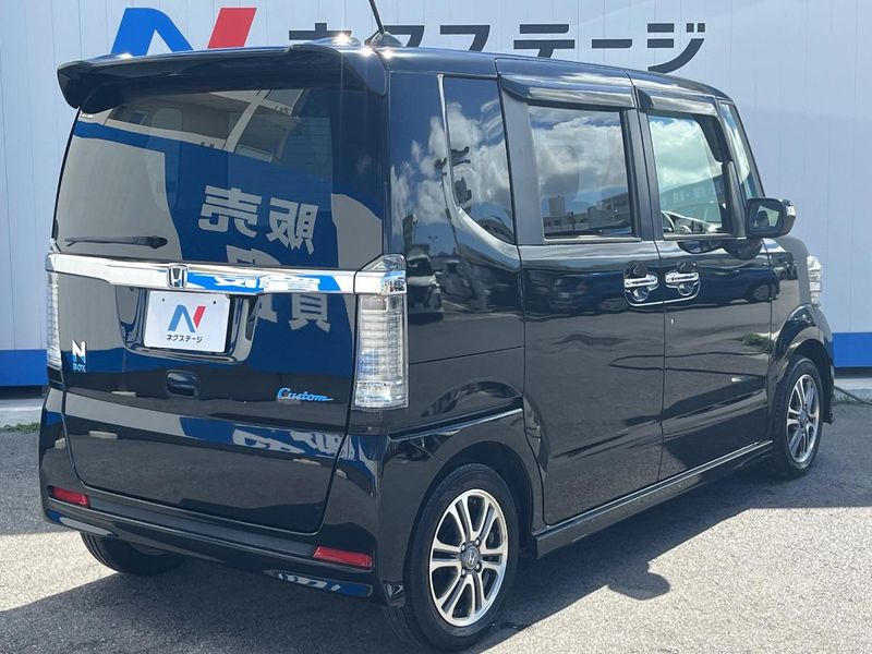 2015 Honda N-BOX CUSTOM DBA-JF1 (UW-6aa765802f218)[22]