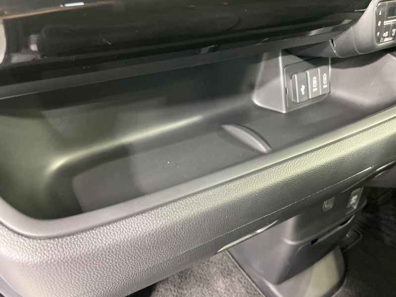 2021 Honda N-BOX CUSTOM 6BA-JF4 (UW-6aa765ae88645)[28]