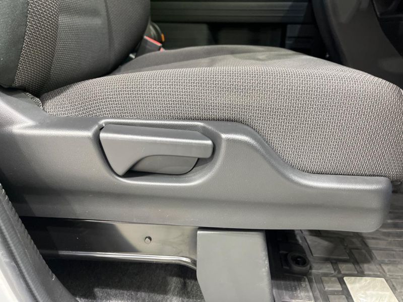 2019 Honda N-VAN HBD-JJ2 (UW-6aa765d4ede69)[28]