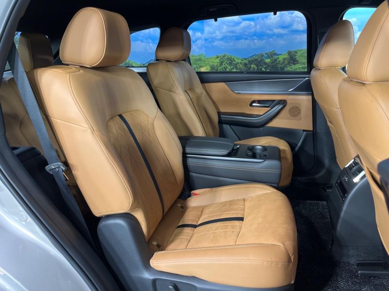 2024 Mazda CX-80 3CA-KL3R3P (UW-6aa765ef3d799)[25]