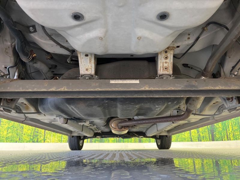2011 Daihatsu Move DBA-LA100S (UW-6aa765fce7684)[21]
