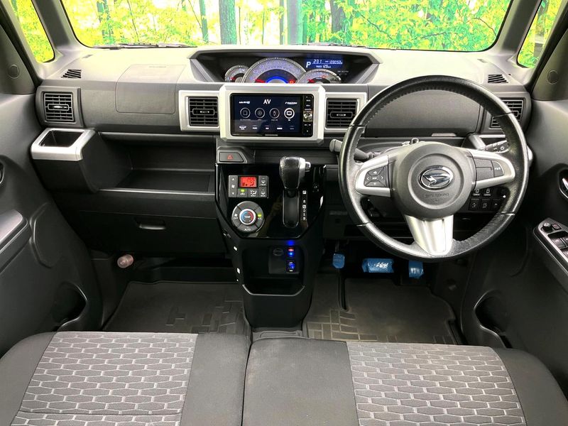 2016 Daihatsu Wake DBA-LA700S (UW-6aa76635e36c4)[11]