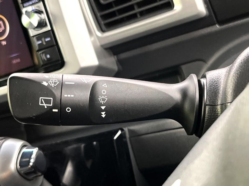 2016 Daihatsu Wake DBA-LA700S (UW-6aa76635e36c4)[16]