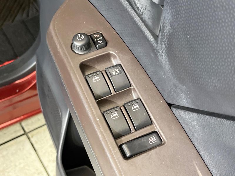 2019 Toyota Roomy DBA-M900A (UW-6aa7665b08cce)[25]