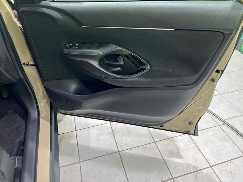 2024 Toyota Yaris Cross 6AA-MXPJ15 (UW-6aa76702a7782)[10]