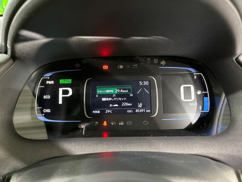 2023 Toyota Aqua 6AA-MXPK11 (UW-6aa7670656205)[13]