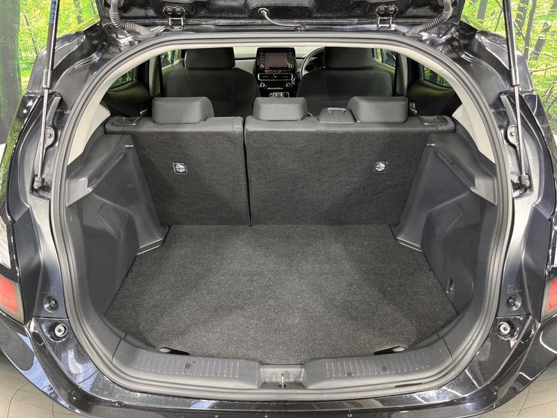 2025 Toyota Aqua 6AA-MXPK16 (UW-6aa7670997a37)[5]