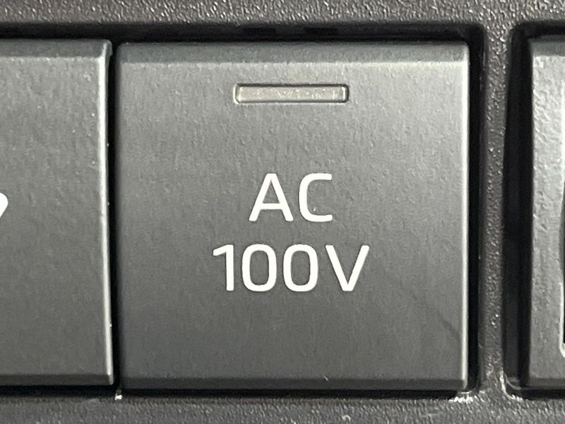 2025 Toyota Aqua 6AA-MXPK16 (UW-6aa7670997a37)[16]