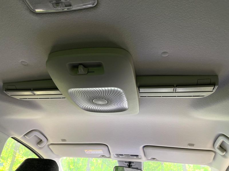2024 Toyota Sienta 6AA-MXPL10G (UW-6aa7670f66d7e)[10]