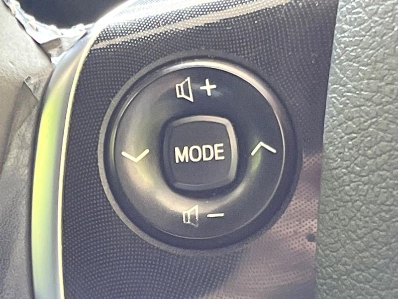 2015 Toyota Sienta DBA-NSP170G (UW-6aa76758b4d5f)[18]