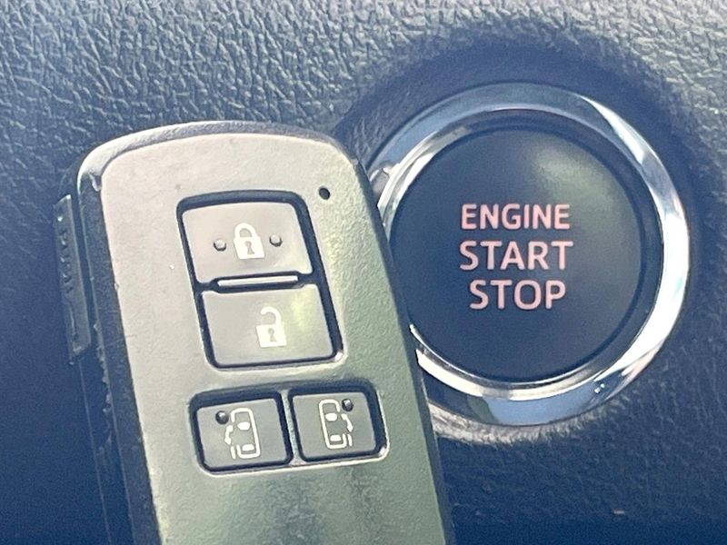 2015 Toyota Sienta DBA-NSP170G (UW-6aa76758b4d5f)[16]