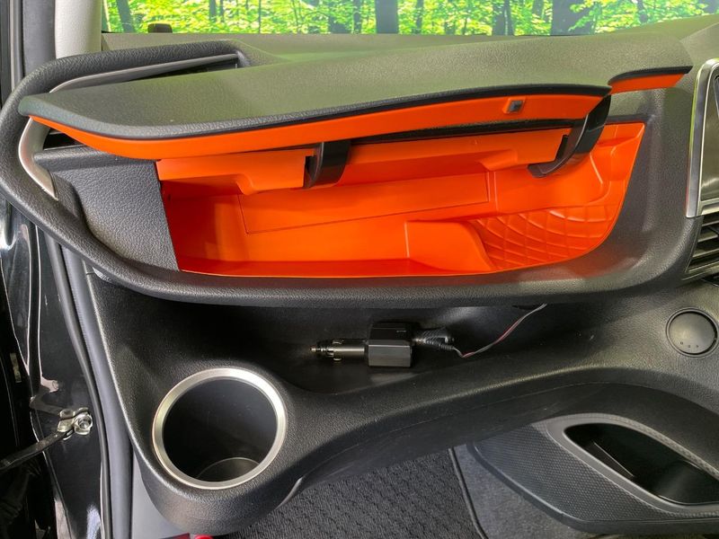 2016 Toyota Sienta DBA-NSP170G (UW-6aa7675a342fd)[25]