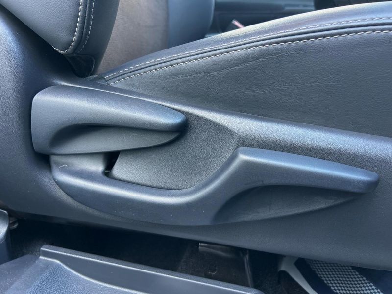2018 Toyota Sienta DBA-NSP170G (UW-6aa7675d559e4)[21]