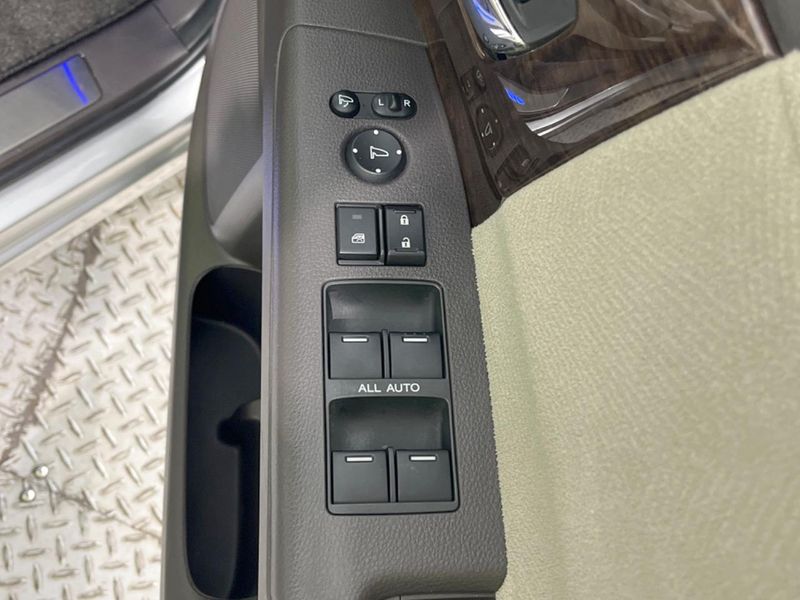 2014 Honda Odyssey DBA-RC1 (UW-6aa7676d440e7)[20]