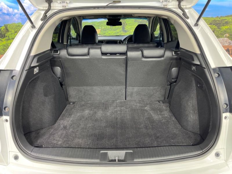 2014 Honda Vezel DAA-RU3 (UW-6aa7677d50d31)[18]