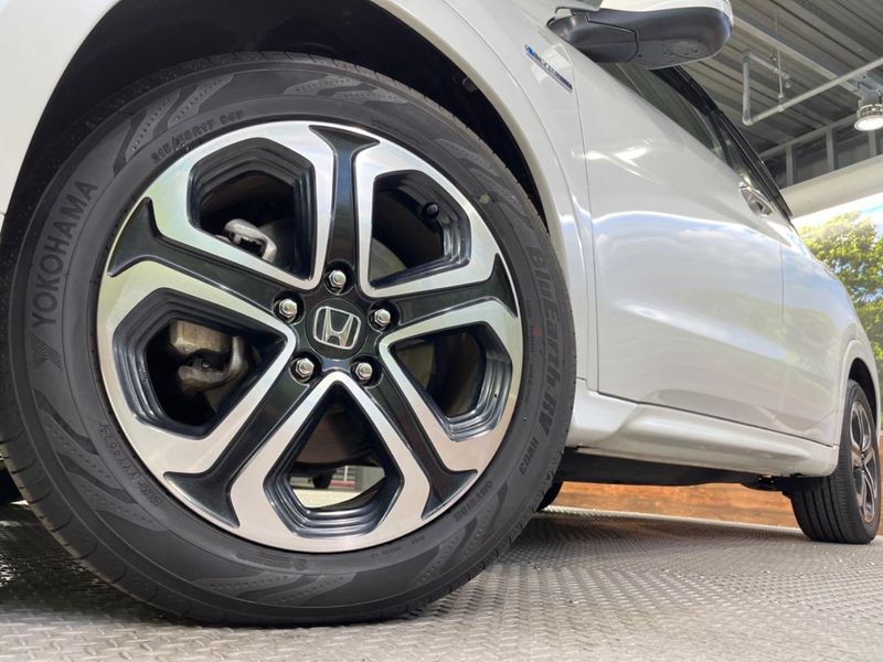 2014 Honda Vezel DAA-RU3 (UW-6aa7677d50d31)[28]