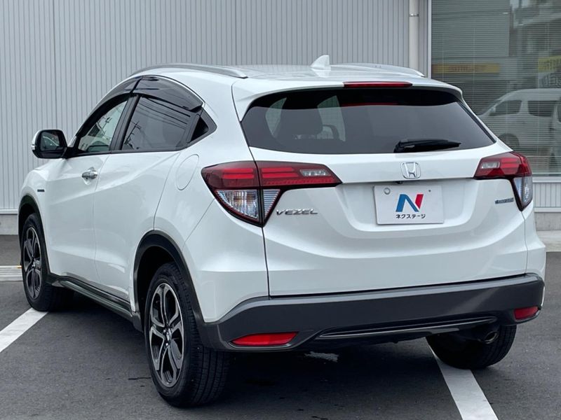 2018 Honda Vezel DAA-RU3 (UW-6aa76780b5316)[19]