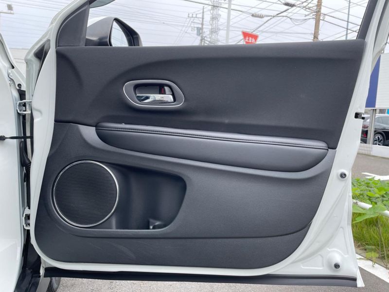2018 Honda Vezel DAA-RU3 (UW-6aa76780b5316)[21]